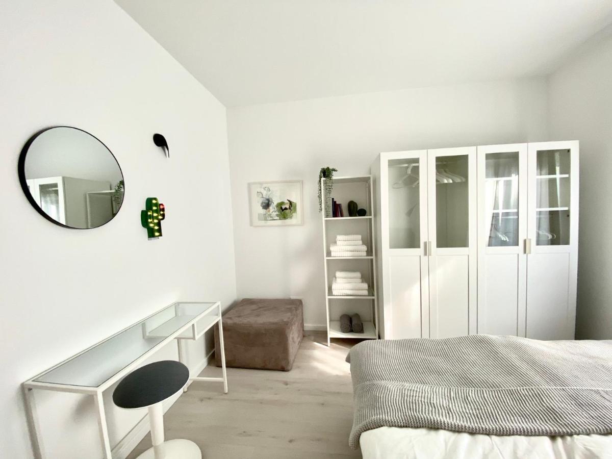 Modernes Apartment, Terrasse Und Garten Am Lilienthalpark Im Suedwesten Berlins Appartement