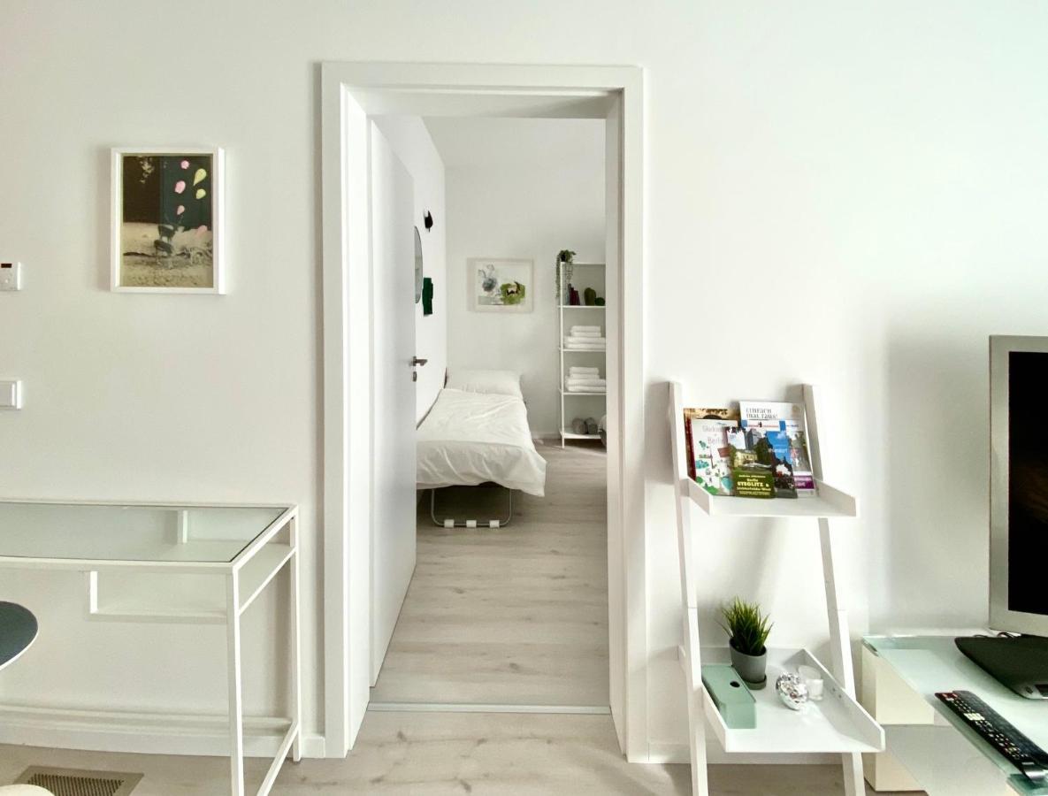 Modernes Apartment, Terrasse Und Garten Am Lilienthalpark Im Suedwesten Berlins Appartement *
