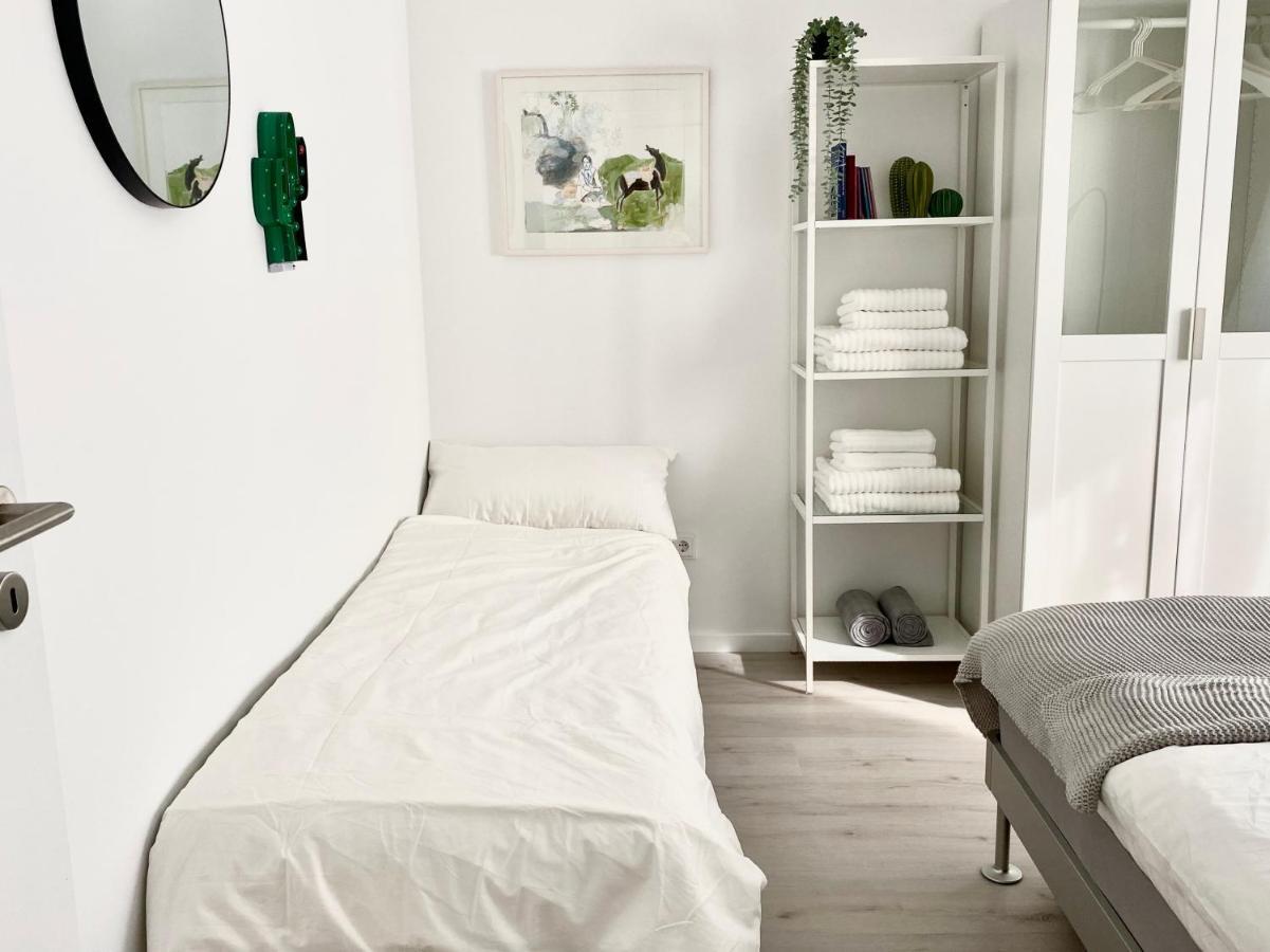 Appartement Modernes Apartment, Terrasse Und Garten Am Lilienthalpark Im Suedwesten Berlins *